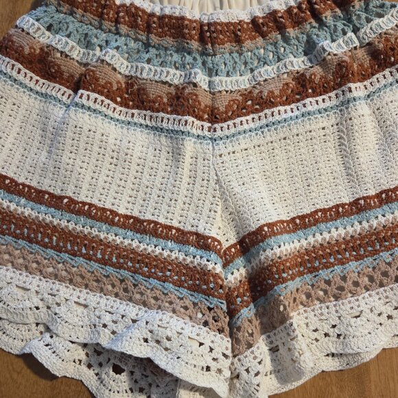 Rebellion crochet crop top and shorts - S - Picture 2 of 6